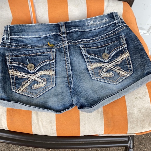 Hydraulic Jean shorts, size 7 - Picture 3 of 3